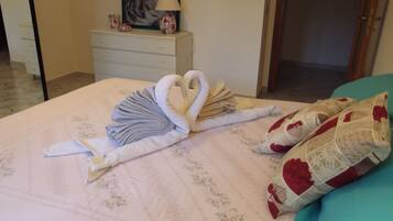 2 Schlafzimmer, Bügeleisen/Bügelbrett, Bettwäsche, Rollstuhlgeeignet