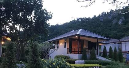 Khaokhab Lodge