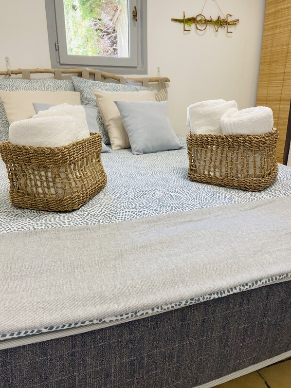 2 chambres, bureau, fer et planche à repasser, Wi-Fi gratuit