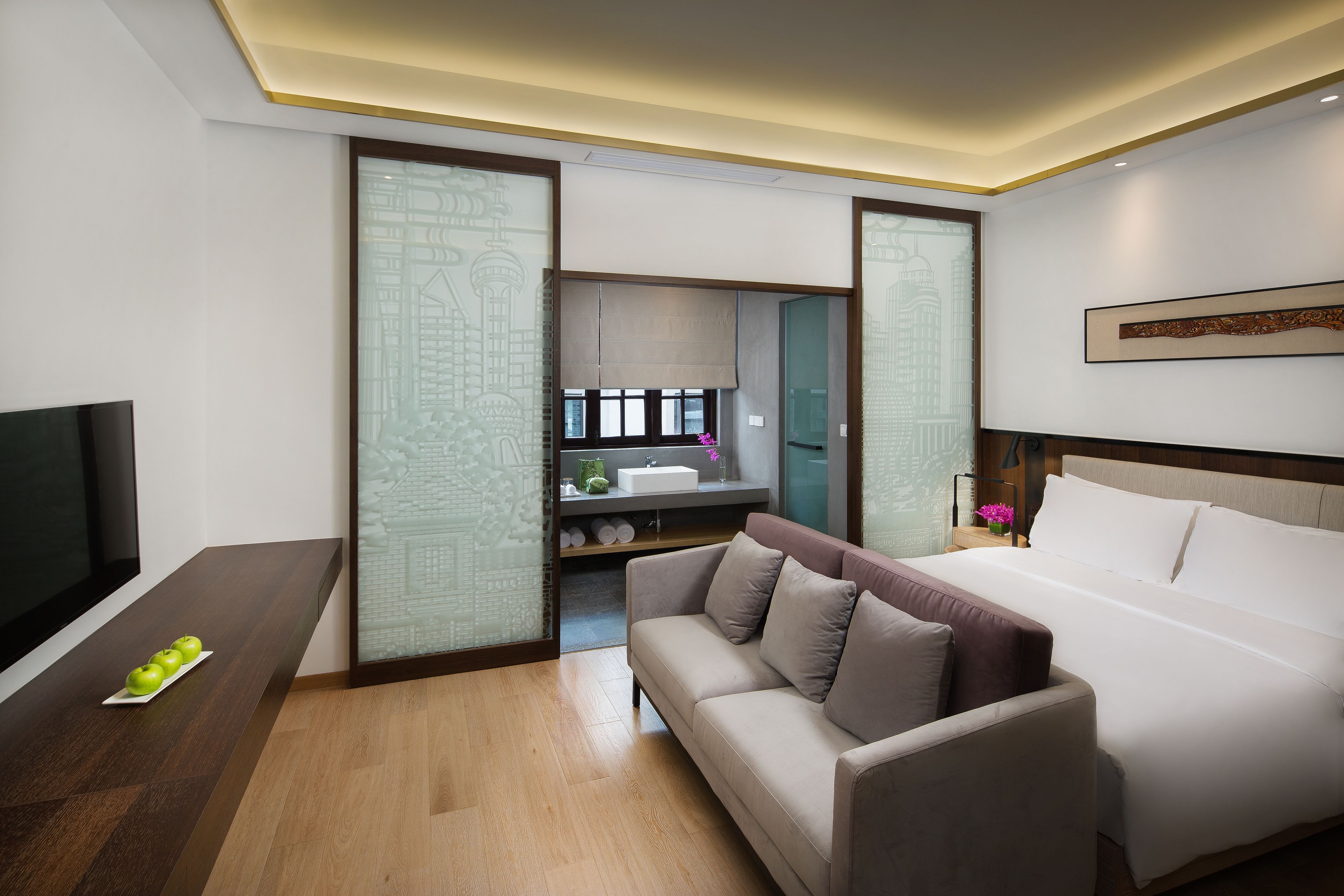 standard king room  | premium bedding, down duvets, select comfort beds