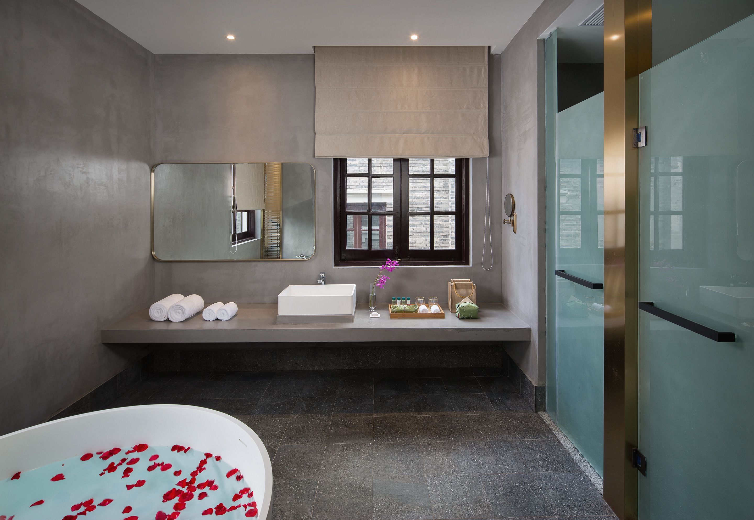 deluxe room | premium bedding, down duvets, select comfort beds