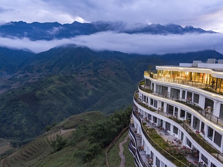 Mountain view. Pao's Sapa Leisure Hotel
