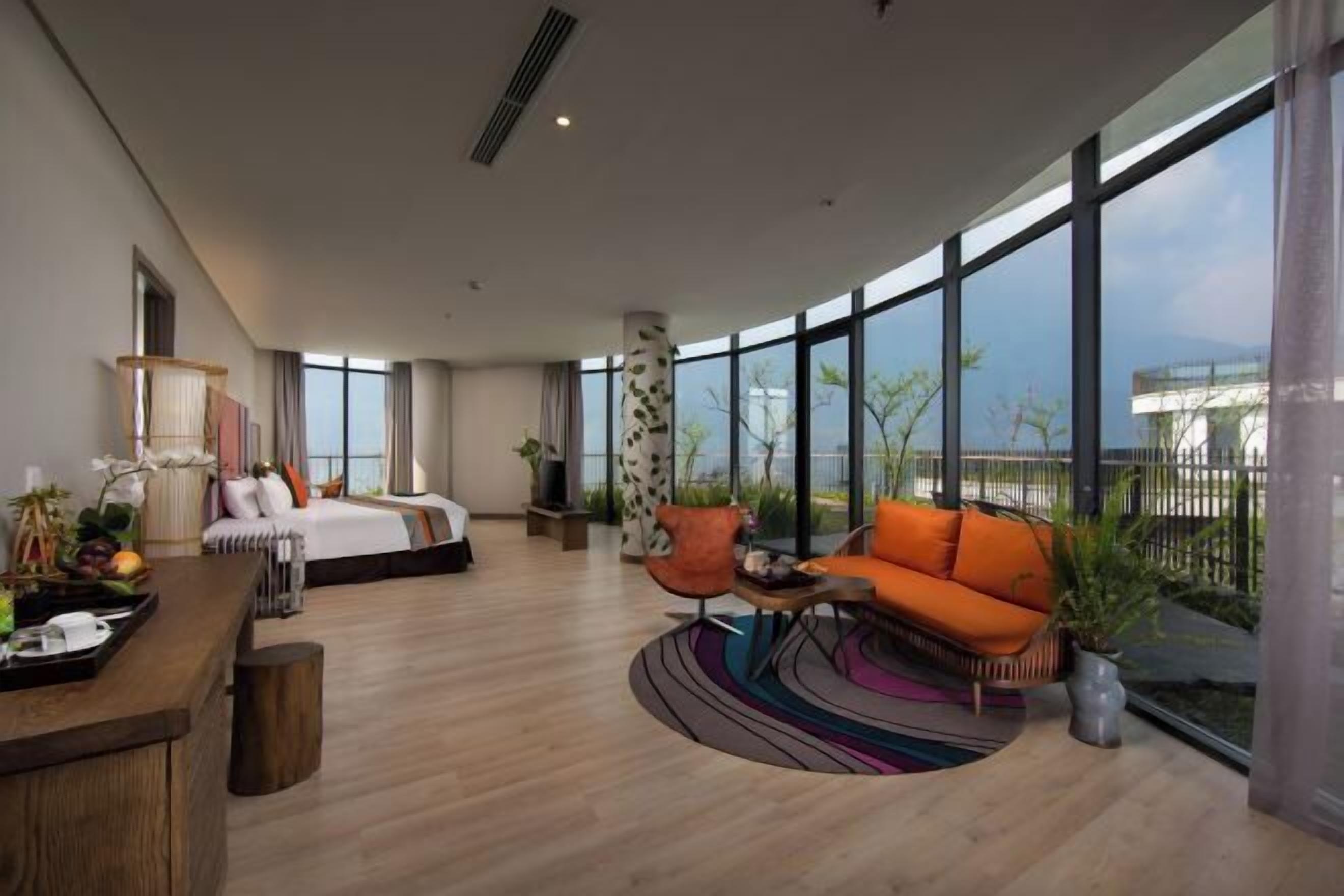 Minibar, in-room safe, desk, blackout curtains