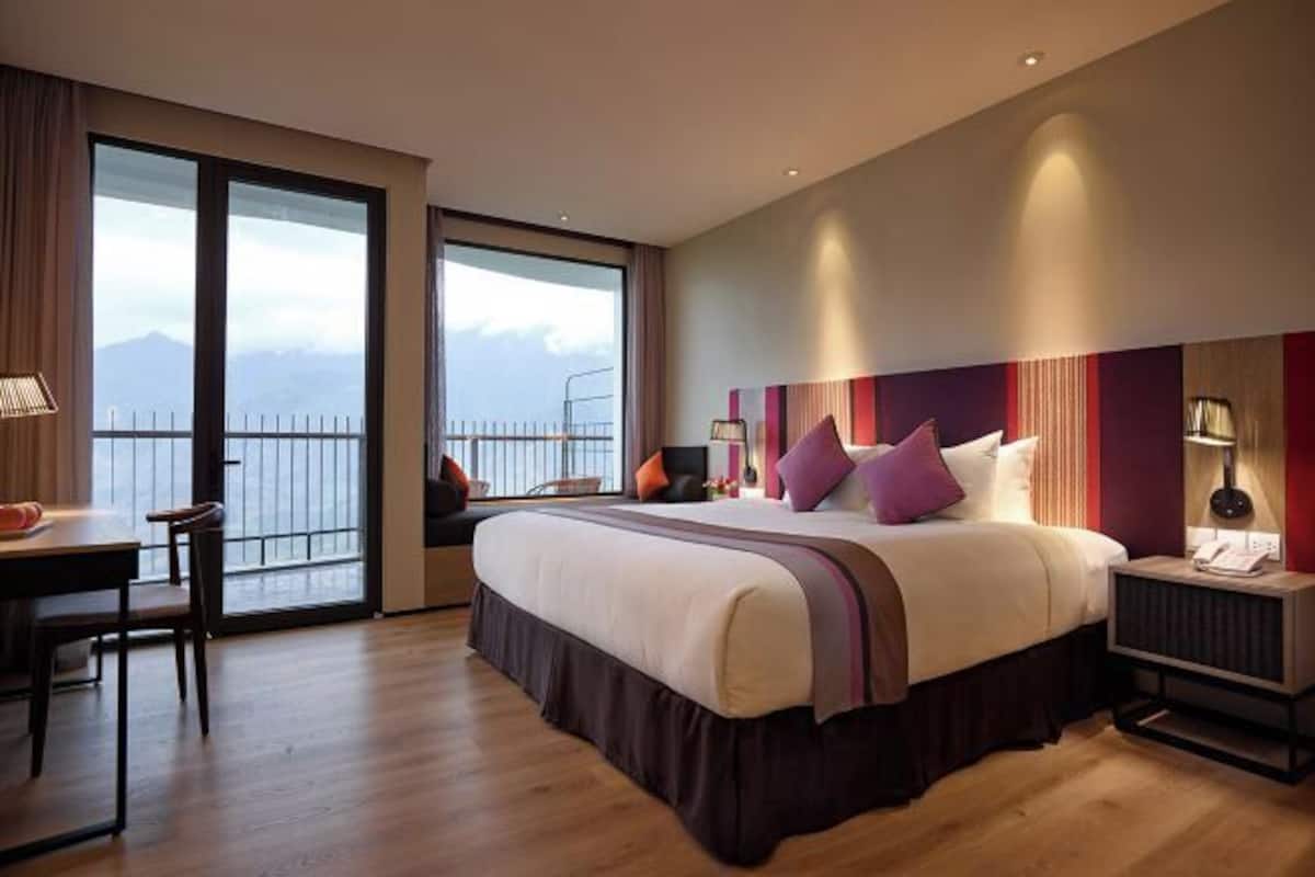 Minibar, in-room safe, desk, blackout curtains