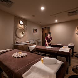 Couples treatment room(s), body treatments, hot stone massages