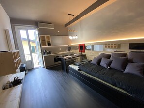 Smart TV, video games, DVD player, books