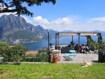 The cedar house - Lake Iseo