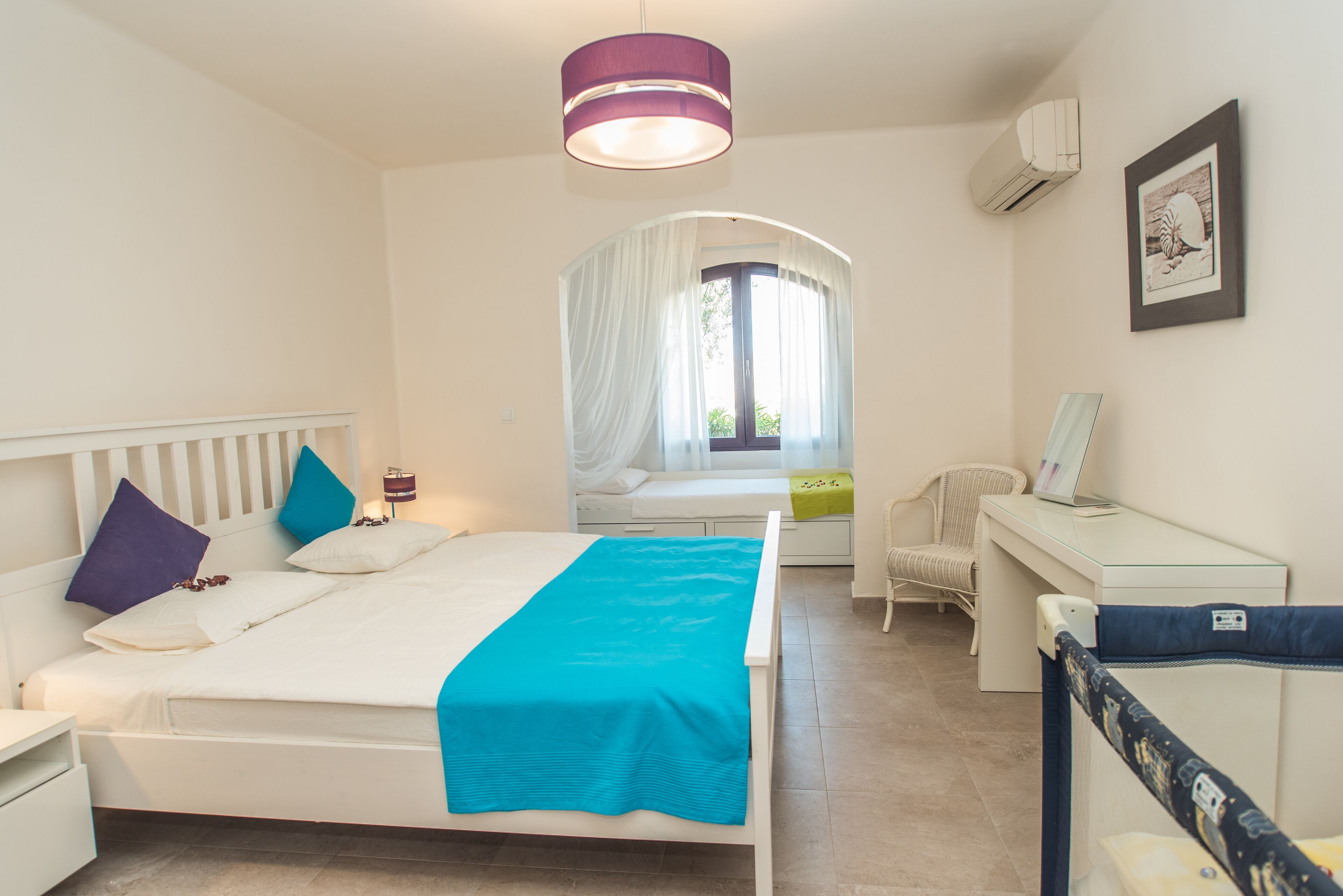 3 slaapkamers, een strijkplank/strijkijzer, gratis wifi, beddengoed