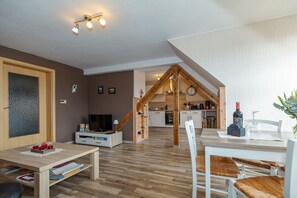 Dining - The Harz Mountains - relaxation, nature or activity - Swiss stone pine strengthens your well-being  (Ballenstedt)