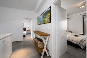 4 slaapkamers, een strijkplank/strijkijzer, wifi, beddengoed