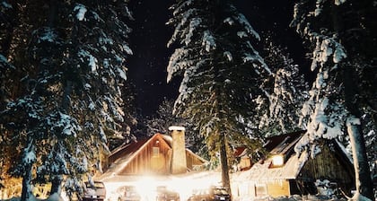 The Dirtyface Mountain Lodge CUP#1596
Rustic charm, minutes to Leavenworth, Pool