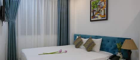 1 bedroom, individually decorated, individually furnished, soundproofing