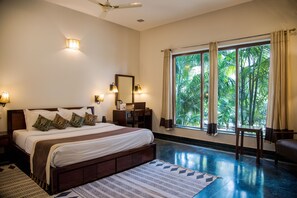 Minibar, in-room safe, individually decorated, individually furnished