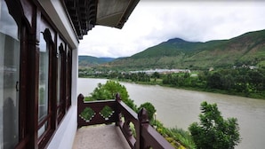 Balcony - Himalayan Dragon'S Nest Hotel (Wangdue Phodrang)