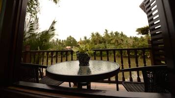 Standard Double Room with River View | Balcony