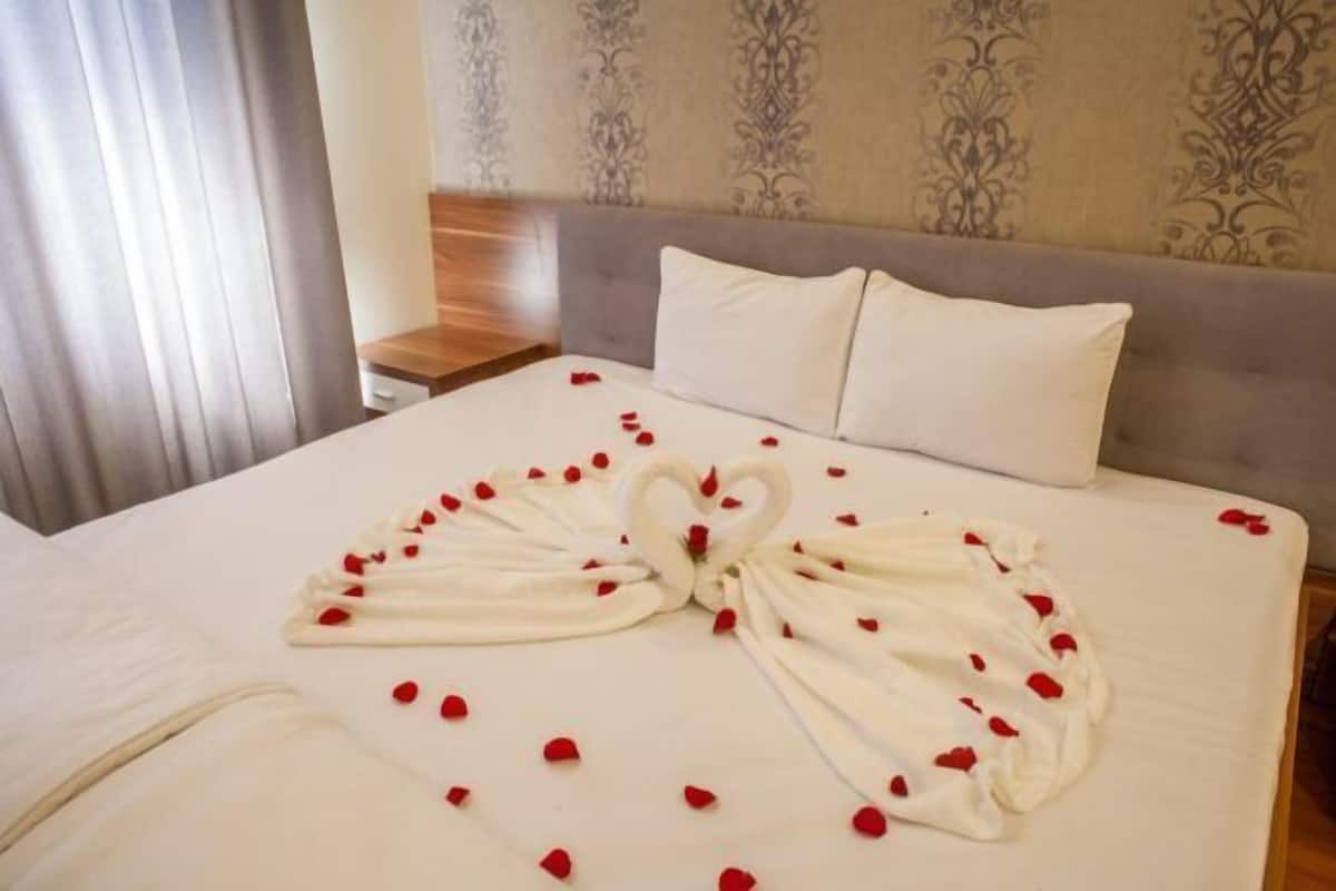 In-room safe, desk, iron/ironing board, free WiFi