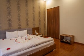Kamar ( VIP ) | Brankas, meja kerja, setrika/meja setrika, dan Wi-Fi gratis