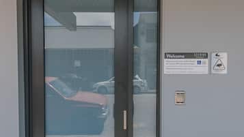 Entrée de l’hébergement