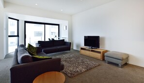 Luxury Apartment, 3 Bedrooms | Living room - Freemans Bay Three Bedroom with a View (Auckland)