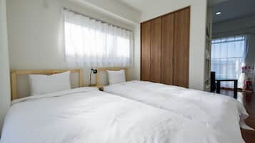 Iron/ironing board, free WiFi, bed sheets