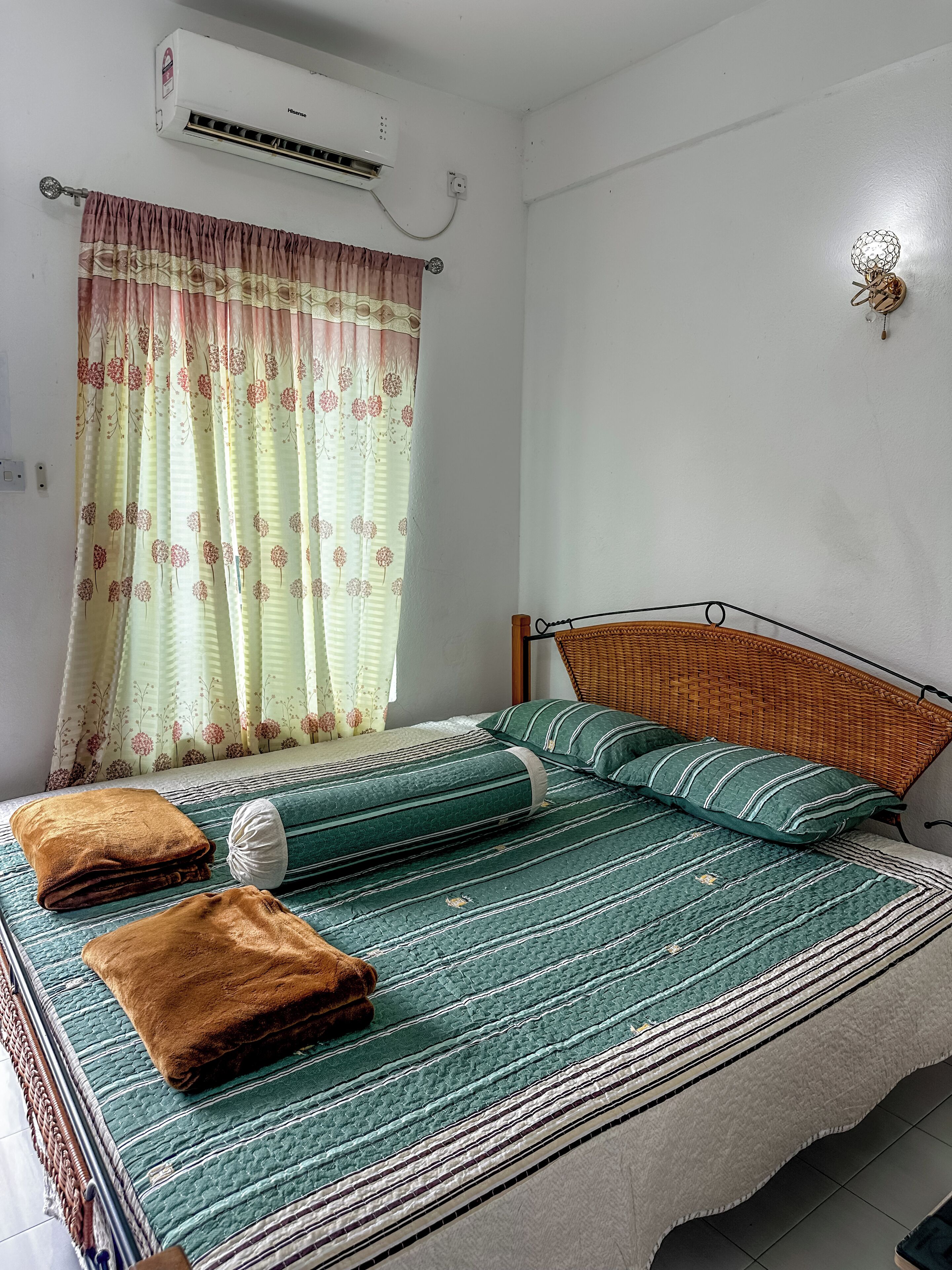 标准房, 1 张大床 | 办公桌、熨斗/熨板、免费 WiFi