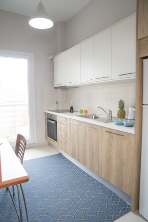 Apartment, 1 Bedroom, Sea View (B2) | Private kitchen