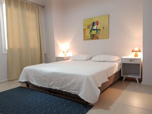 Soundproofing, iron/ironing board, free WiFi, bed sheets - Heraklion Old Port Apartments (Heraklion)