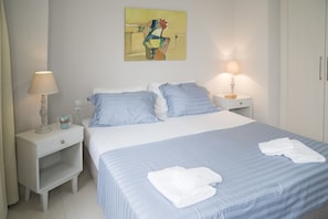 Apartment, 1 Bedroom, Sea View (B2) | Soundproofing, iron/ironing board, free WiFi, bed sheets