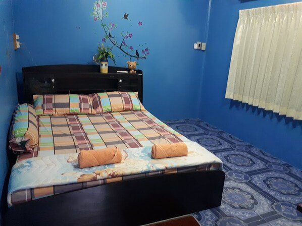 4 Bedroom Bungalow | Free WiFi