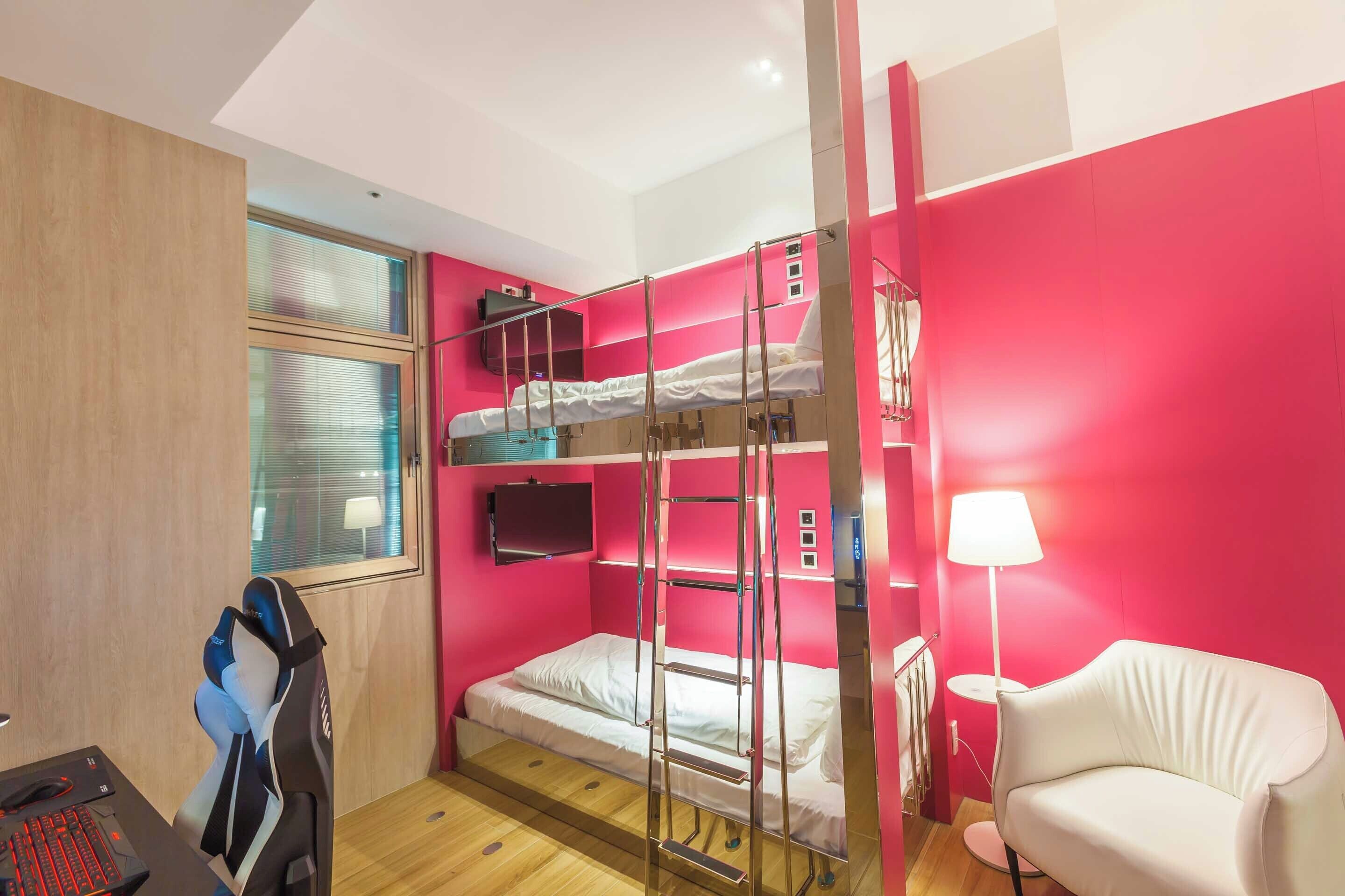 bunk room | 1 bedroom, premium bedding, pillow-top beds, free minibar