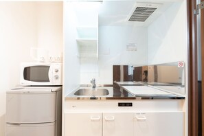 Chambre Double | Cuisine privée | Réfrigérateur, micro-ondes