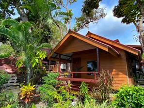 Standard Double Bungalow with Air Condition | Free WiFi, bed sheets - Rapala Rock Wood Resort (Krabi)