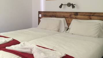 Chambre Double ou avec lits jumeaux, 1 chambre | Lits bébé (en supplément), Wi-Fi gratuit