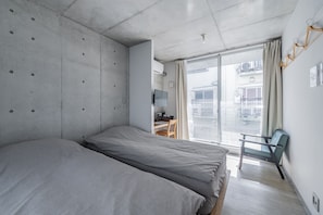 Economy Twin Room, 2 Twin Beds, Non Smoking, Bathtub | Desk, laptop workspace, blackout drapes, soundproofing