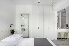 Deluxe Studio, Balcony, City View | In-room safe, desk, blackout drapes, soundproofing