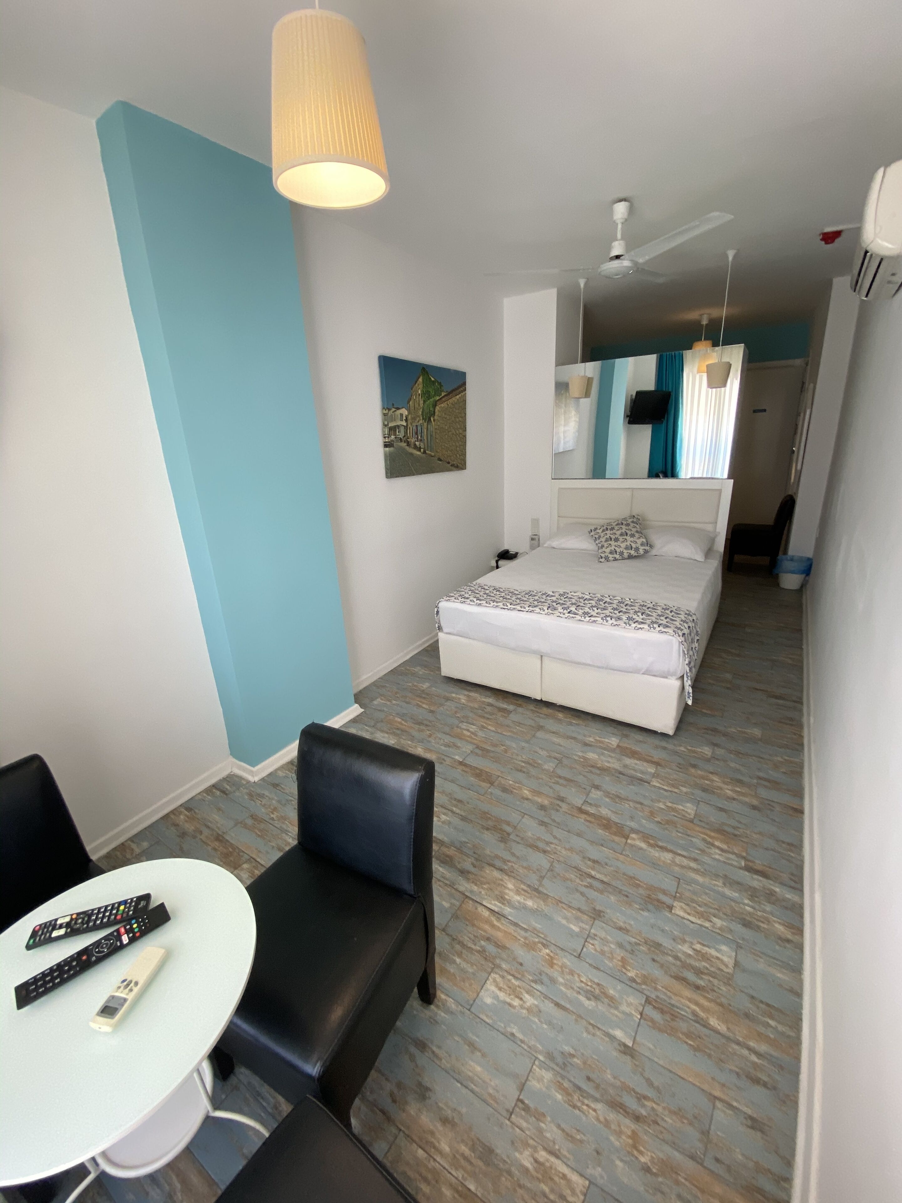 triple room, sea view | egyptian cotton sheets, premium bedding, in-room safe, desk