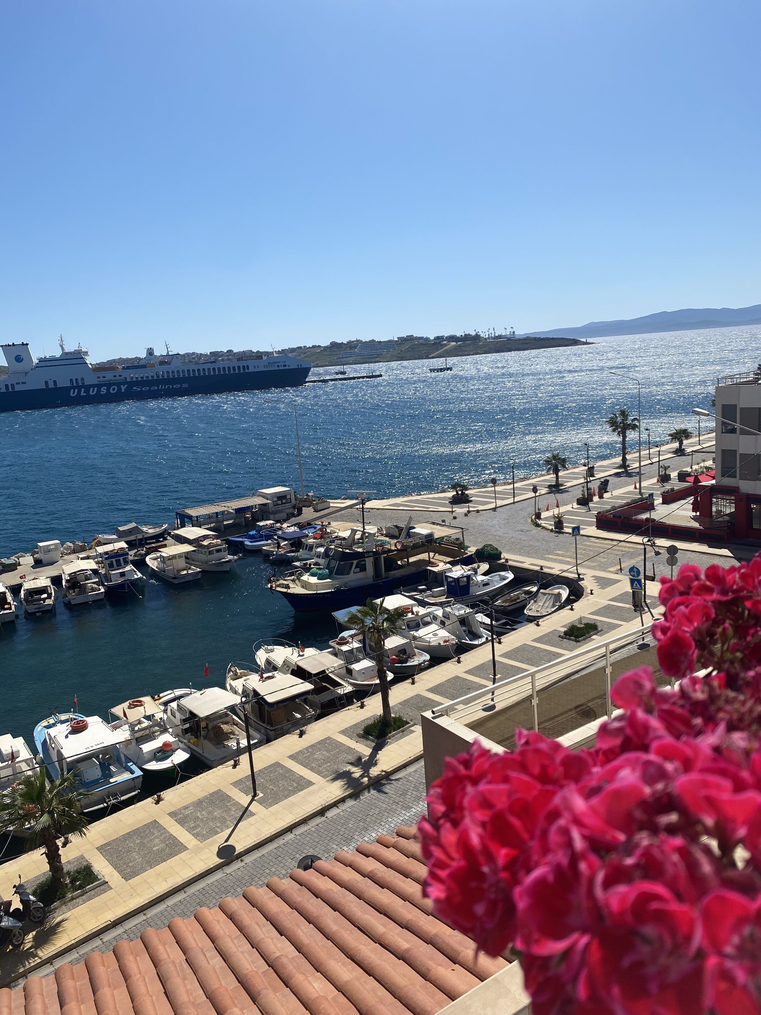 deluxe double room, sea view | egyptian cotton sheets, premium bedding, in-room safe, desk