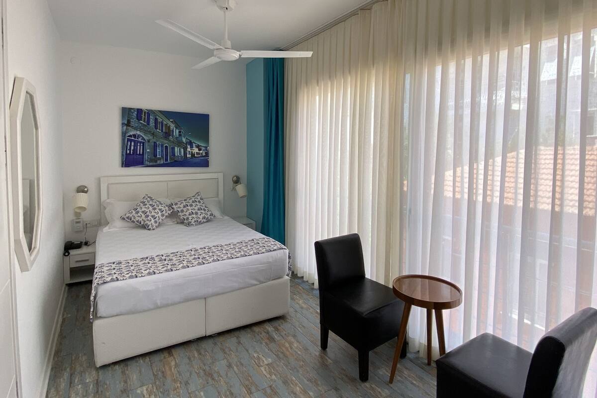Standard Double Room, City View | Egyptian cotton sheets, premium bedding, in-room safe, desk