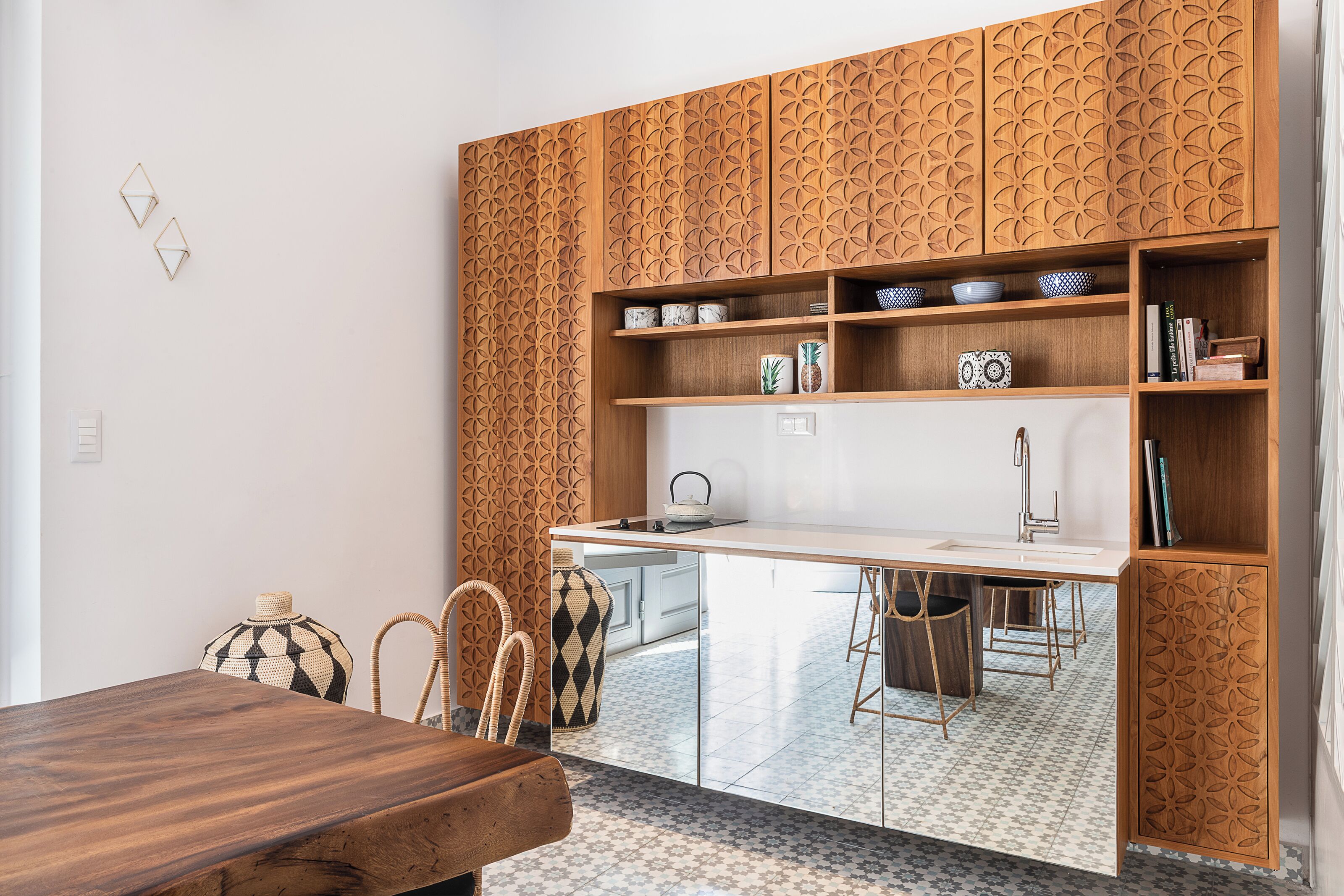Villa exclusiva, 2 habitaciones, para no fumadores, vista parcial al mar | Área de sala de estar | Televisión de pantalla plana, Netflix y servicios de streaming 
