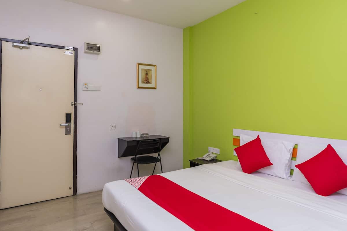 Deluxe-Doppelzimmer, 1 King-Bett | Schreibtisch, kostenloses WLAN, Bettwäsche
