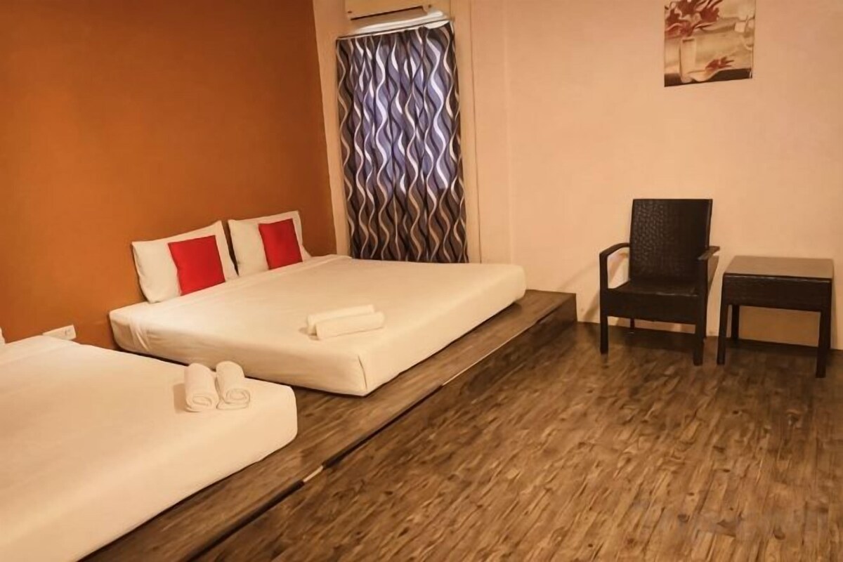 Desk, WiFi (free), bed sheets