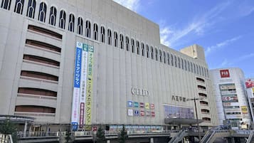 Shopping mall