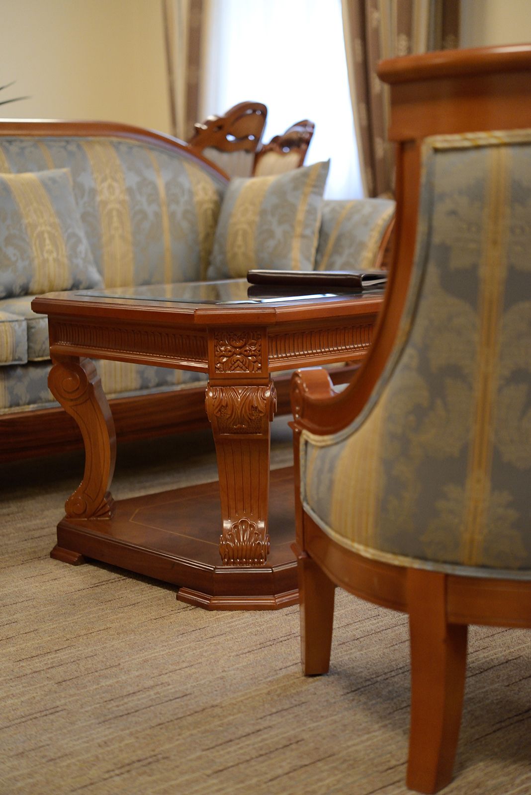 executive suite | living area | flat-screen tv