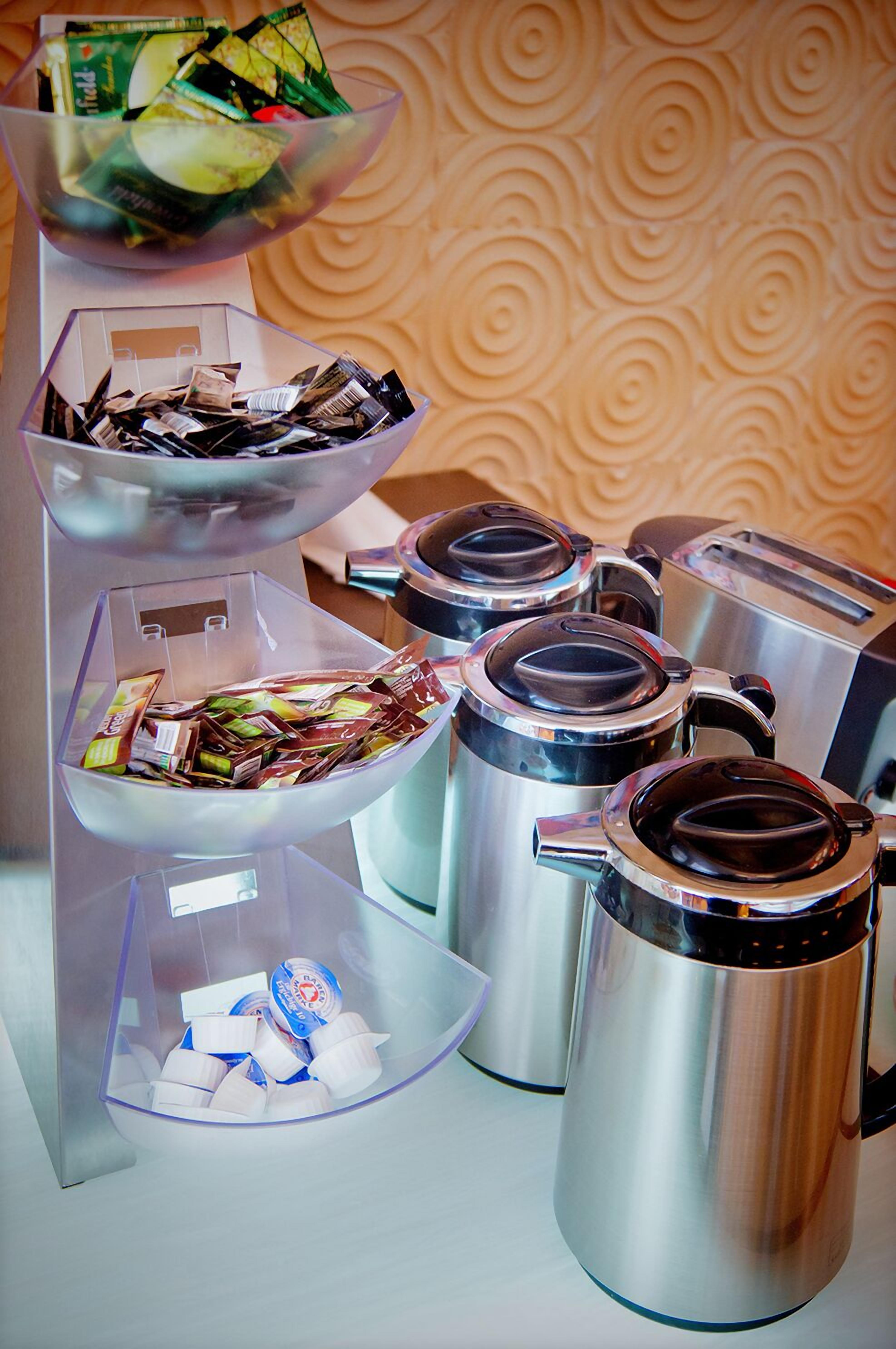 daily buffet breakfast (mdl 165 per person)