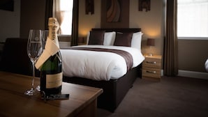 Family Quadruple Room - Fairburn Hotel (Mauchline)