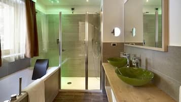 Appartement, 2 chambres | Salle de bain
