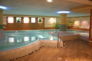 Indoor pool, outdoor pool