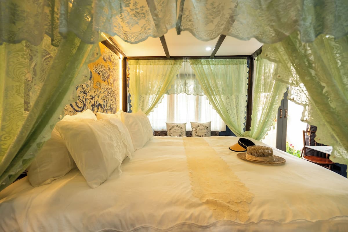 Rom – honeymoon | Minibar (inkludert), safe på rommet og skrivebord