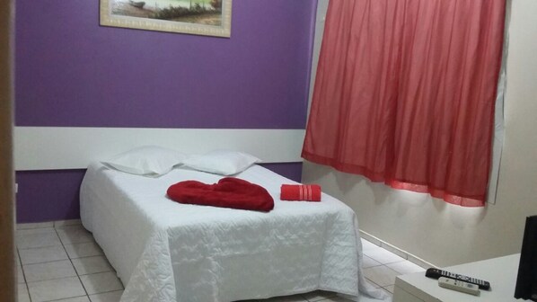 Free cots/infant beds, free WiFi