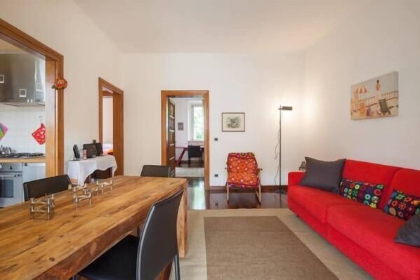 Apartment, 2 Bedrooms | Living area